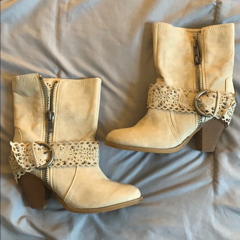 Heeled Buckle Boots
